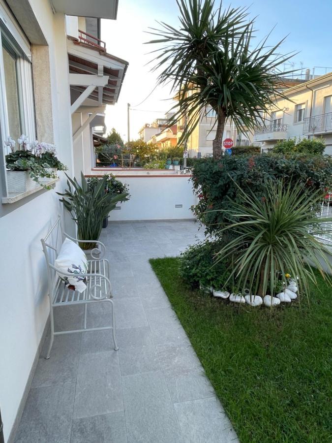 Casa Lia 47 Lägenhet Viareggio Exteriör bild